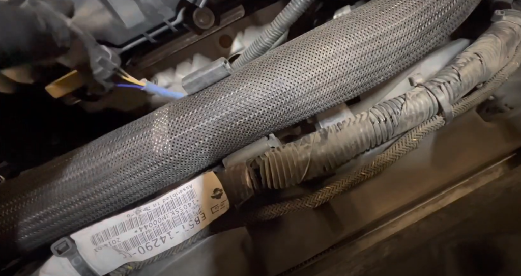 What types of catalytic converters are in a Ford Explorer?