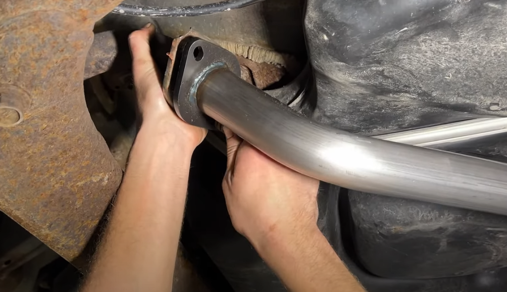 What are the tips on choosing a catalytic converter?