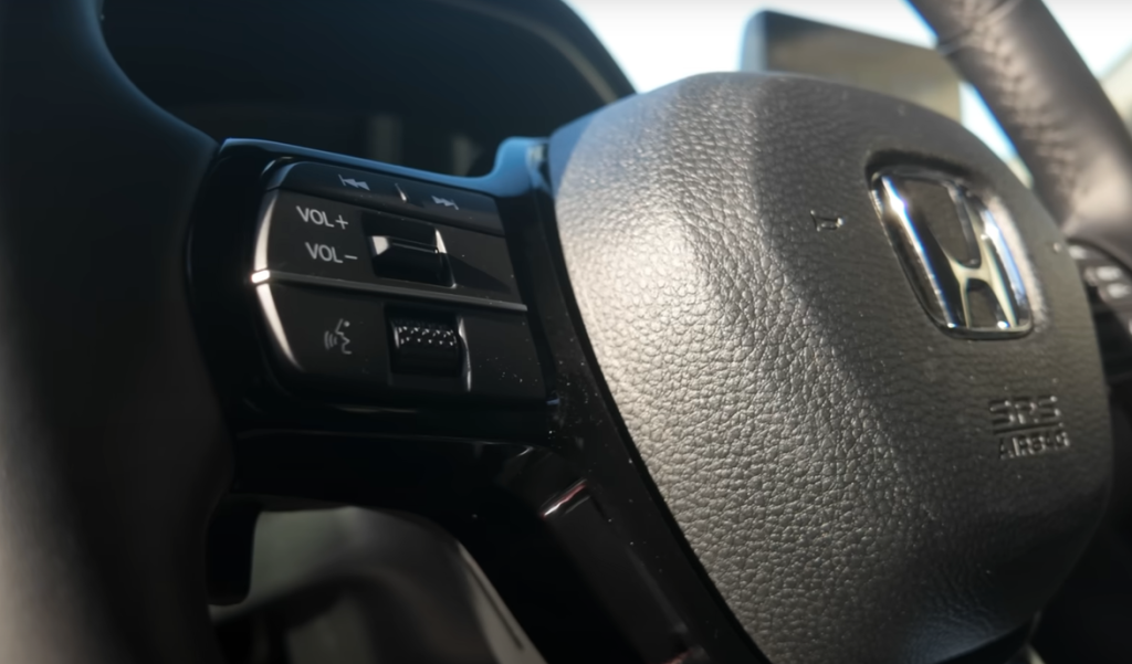 Mitsubishi Outlander or the Honda Pilot?