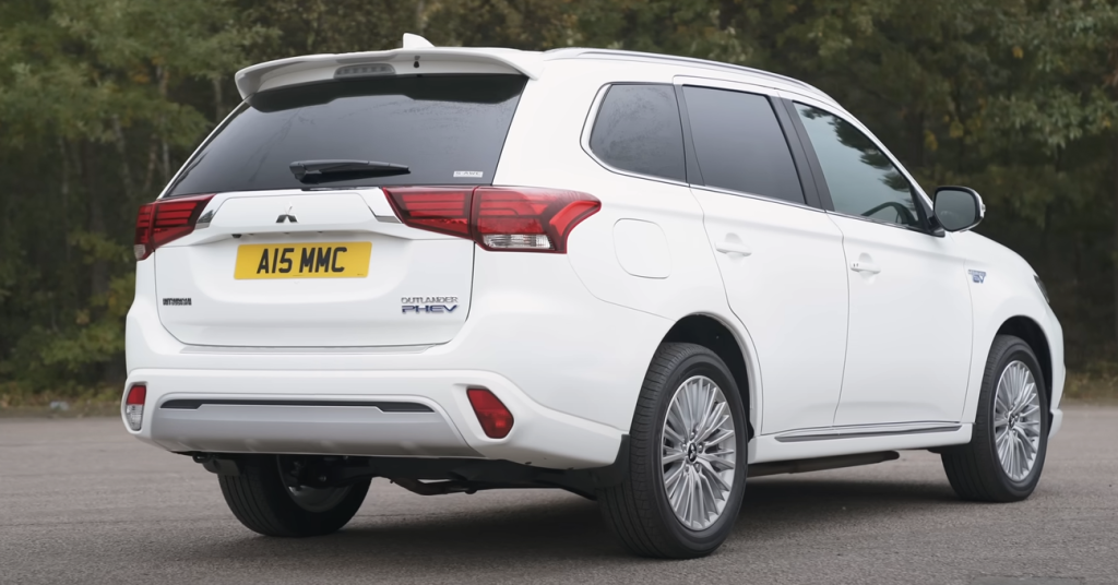 Mitsubishi Outlander VS. Toyota RAV4