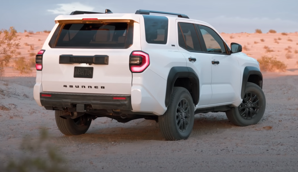 Compare Toyota 4Runner vs Toyota FJ Cruiser