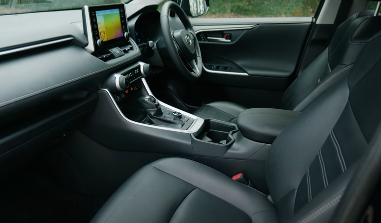5 Reasons To Buy The Toyota RAV4 Hybrid