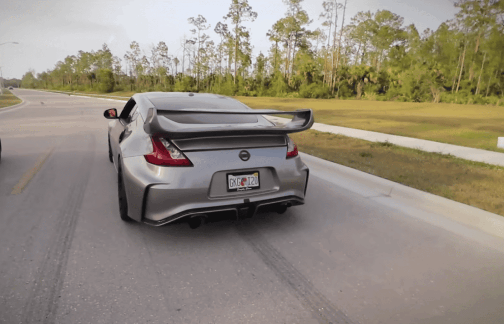 nissan 350z vs 370z: A Detailed Comparison